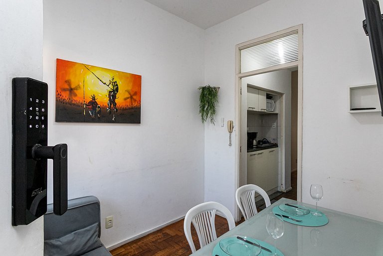 Rent Apartment in Copacabana: Ocean View and Metro | LG01J