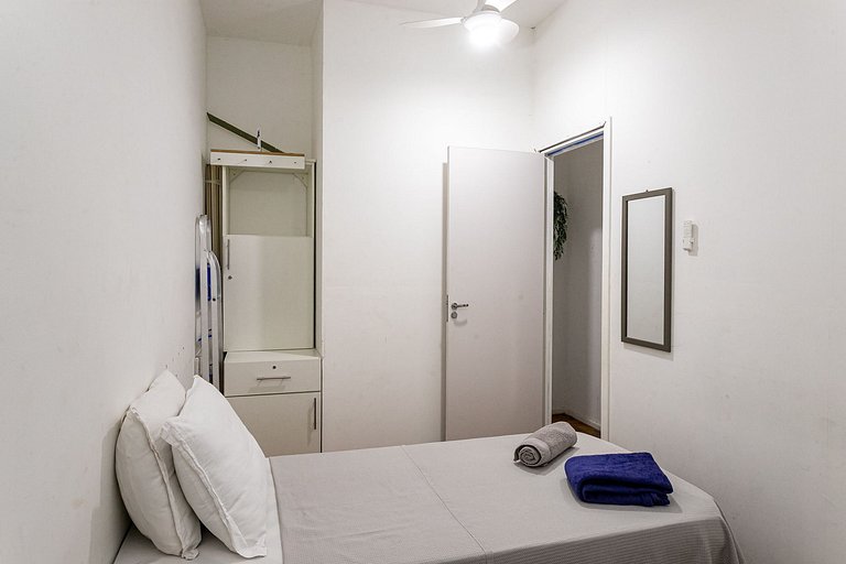 Rent Apartment in Copacabana: Ocean View and Metro | LG01J