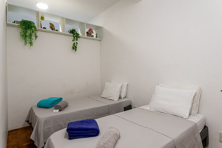 Rent Apartment in Copacabana: Ocean View and Metro | LG01J