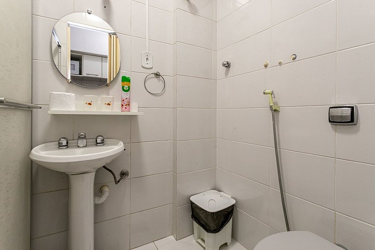 Rent Apartment in Copacabana: Ocean View and Metro | LG01J