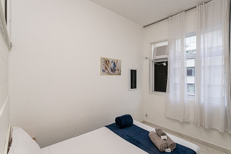 Rent Apartment in Copacabana: Ocean View and Metro | LG01J