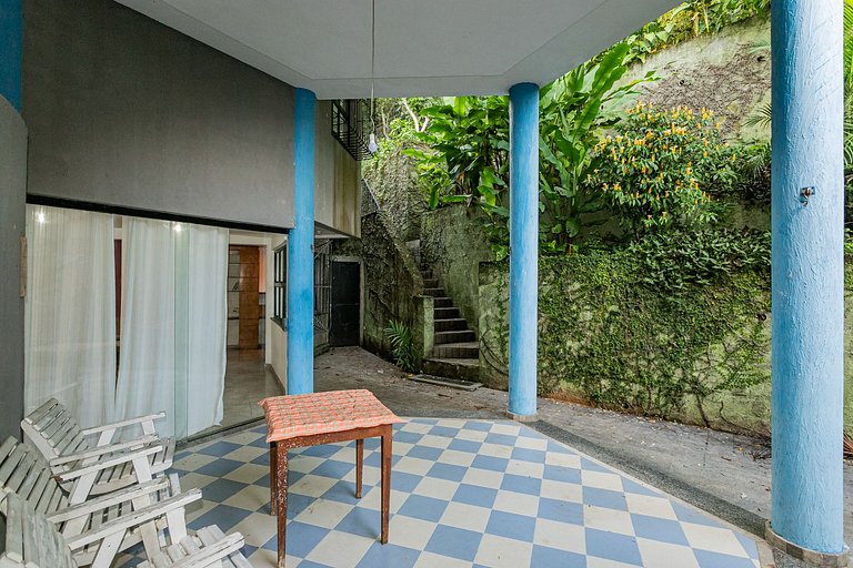 Cosme Velho Mansion: Pool, Space, and Comfort