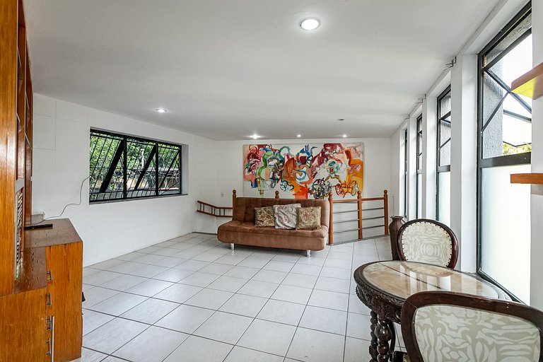 Mansão Cosme Velho: Piscina, Espaç oe Conforto