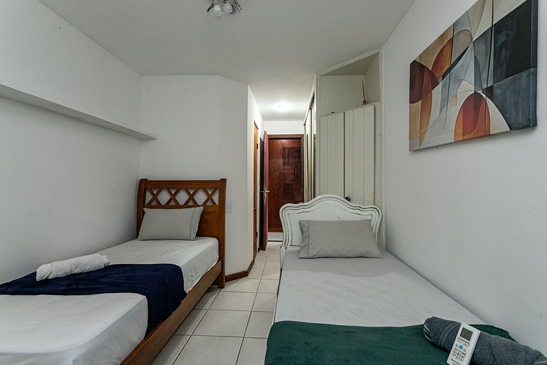Cosme Velho Mansion: Pool, Space, and Comfort