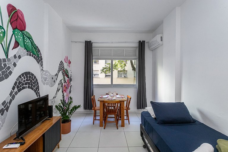 Apto em Copacabana Confortável e Novo p/ 4 pessoas