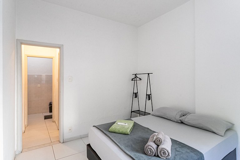 Comfortable, New Apartment in Copacabana for 4 People