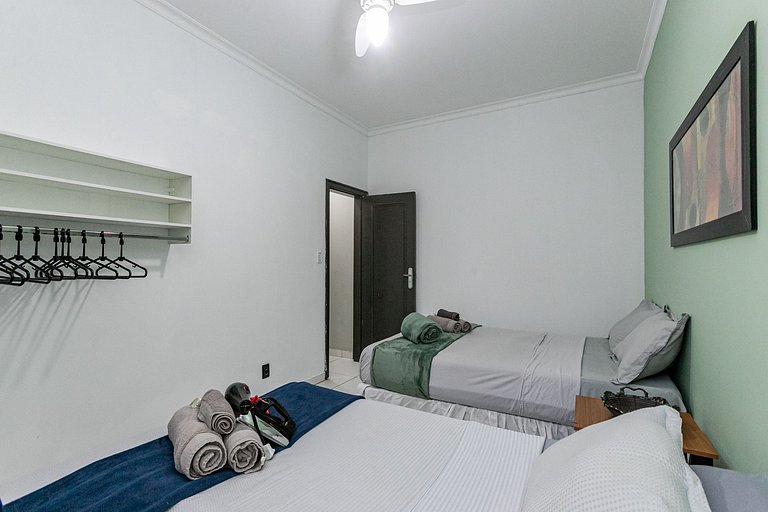 Apartamento de 1 quarto na Av. Nossa Senhora de Copacabana