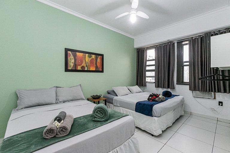 Apartment on Nossa Senhora de Copacabana Ave. Sleeps 4