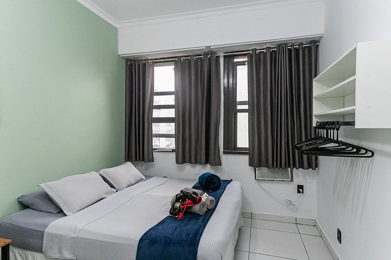 Apartamento de 1 quarto na Av. Nossa Senhora de Copacabana