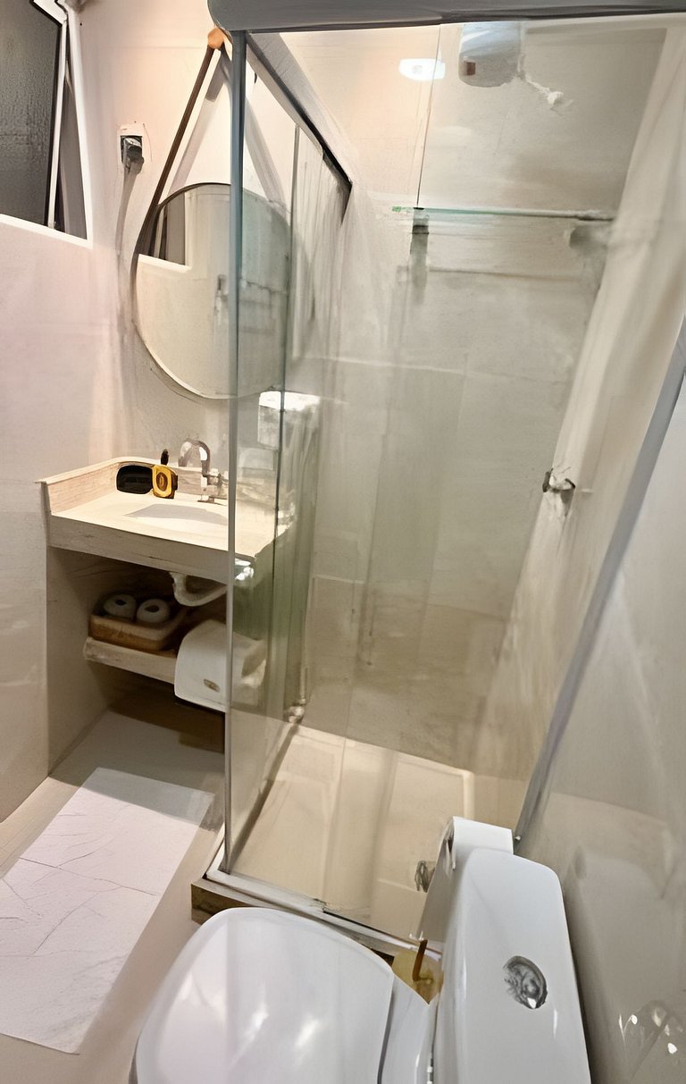 Studio Between Copacabana and Ipanema | Sleeps 4