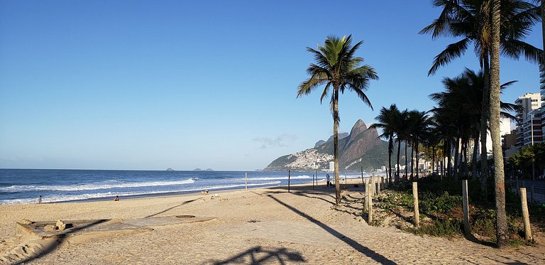 Apê em Ipanema com 3 quartos, praia e conforto