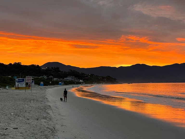Apartamento Temporada Jurere: Moderno e Perto Praia | KQ01J