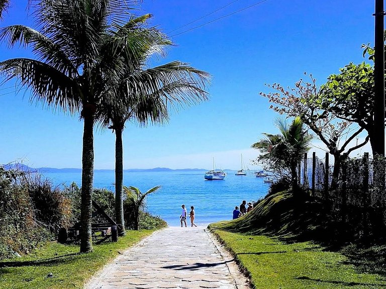 Apartamento Temporada Jurere: Moderno e Perto Praia | KQ01J