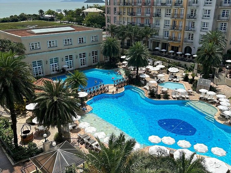Apartamento Temporada Jurere: Moderno e Perto Praia | KQ01J