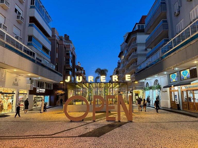 Apartamento Temporada Jurere: Moderno e Perto Praia | KQ01J